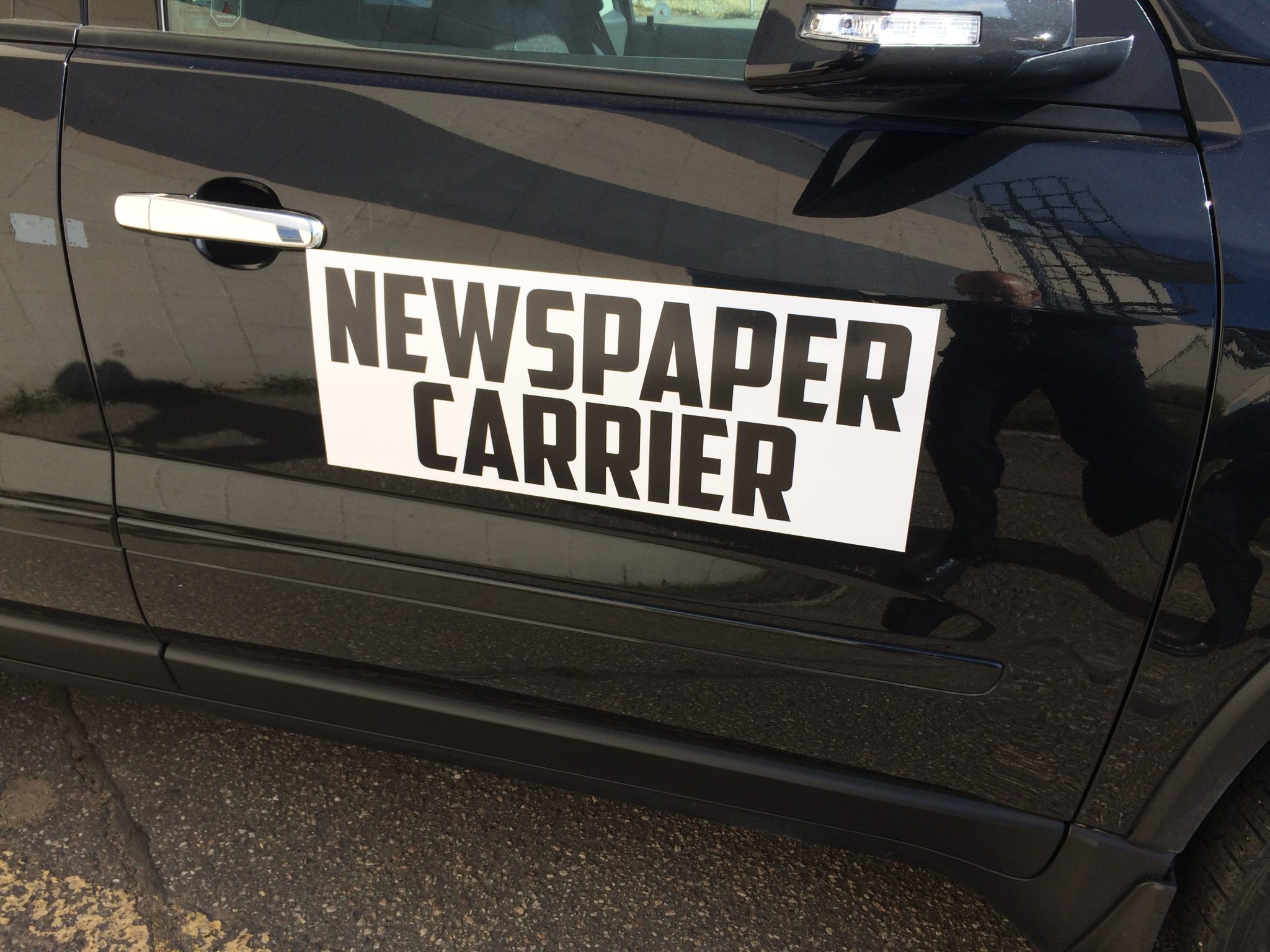 Vehicle Magnetic Sign - Newspaper Carrier