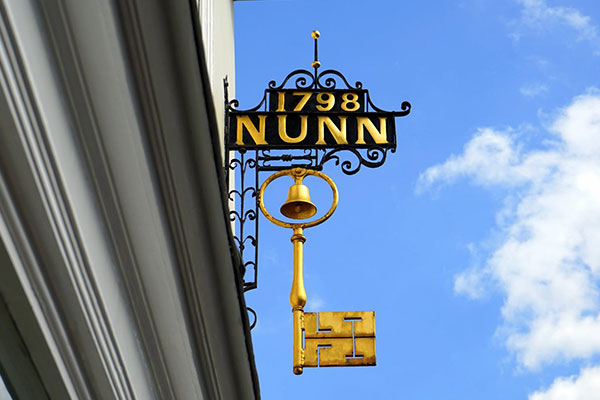 Hanging Address Sign - 1798 Nunn